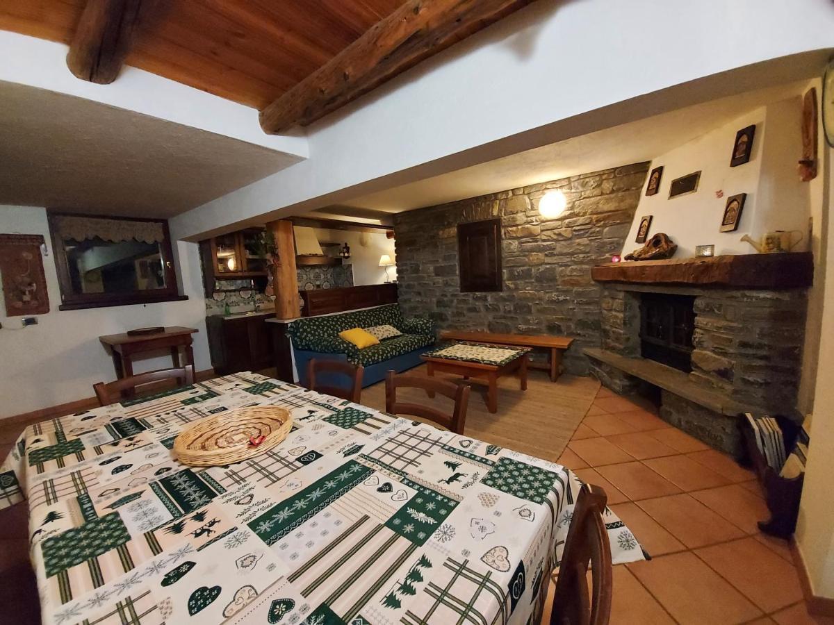 La Taverna Alloggio Ad Uso Turistico - Vda -Sarre - Cir- 0073 Аоста Екстер'єр фото