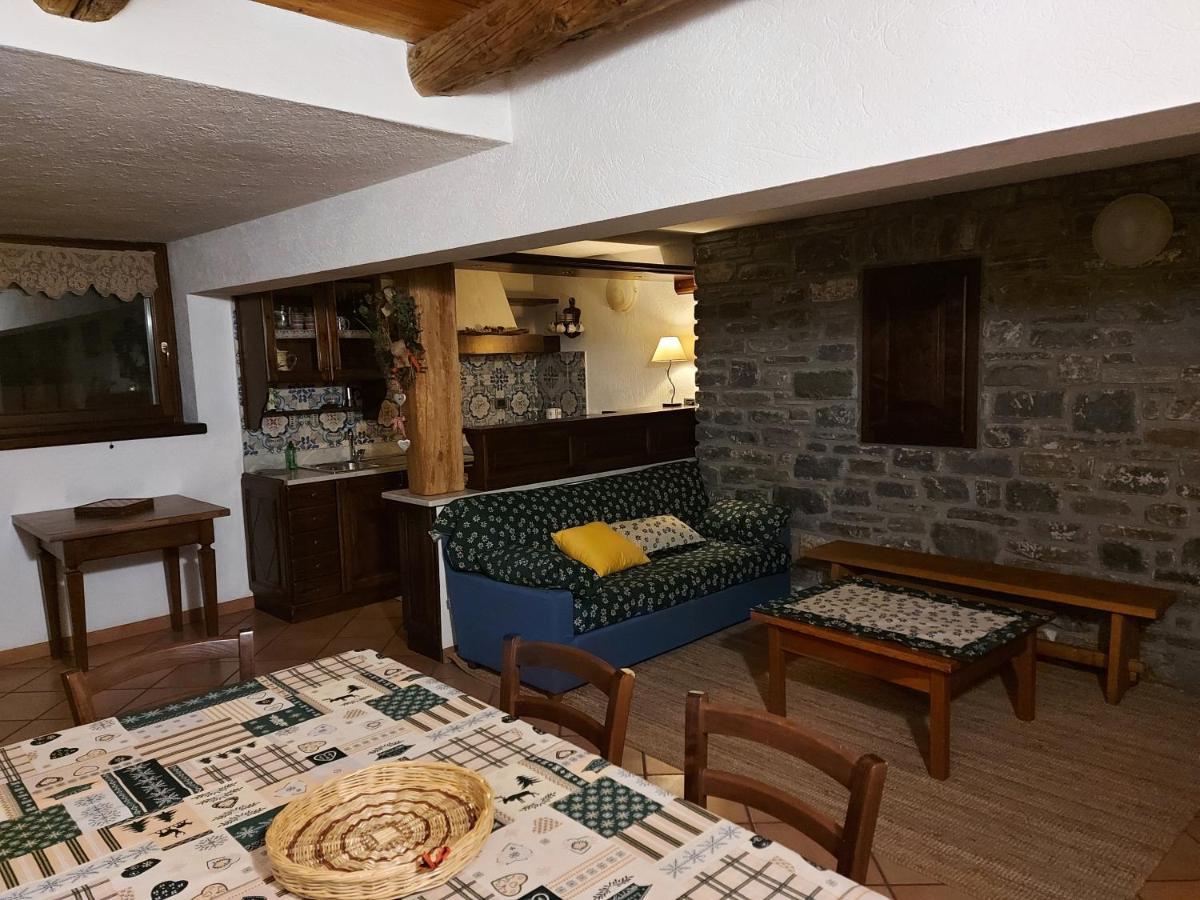 La Taverna Alloggio Ad Uso Turistico - Vda -Sarre - Cir- 0073 Аоста Екстер'єр фото
